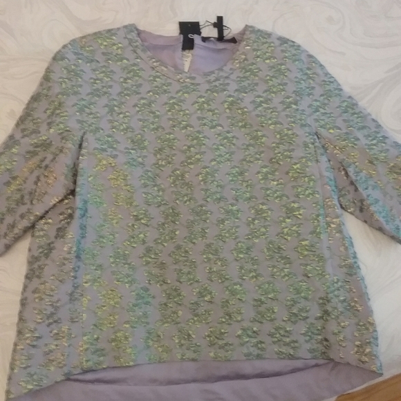 Top - Picture 3 of 8